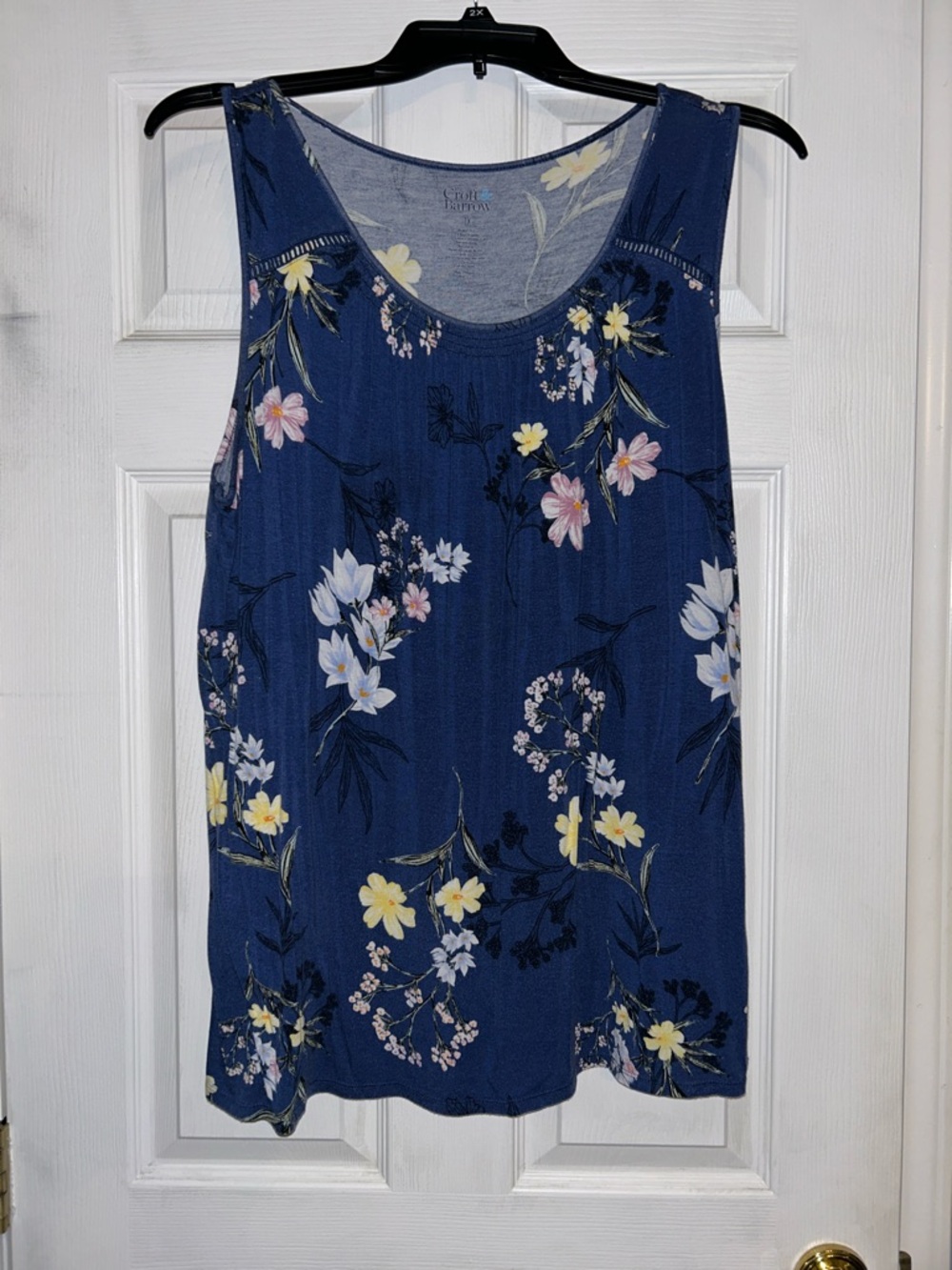 croft & barrow Navy Floral Sleeveless Tank
